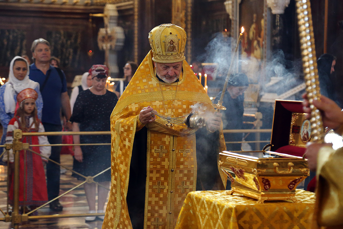 Вечером 27 июля 2026 года, в канун дня памяти равноапостольного Великого князя Владимира, Ключарь Храма Христа Спасителя протоиерей Михаил Рязанцев совершил Всенощное бдение в Кафедральном соборном Храме Христа Спасителя.